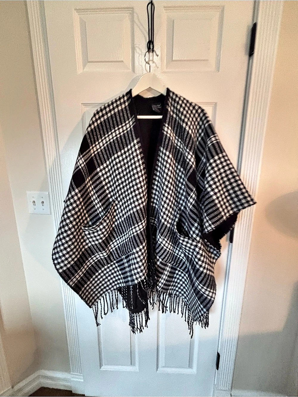 Cultura Viva Plaid Fringe Wrap in Black & White Like New